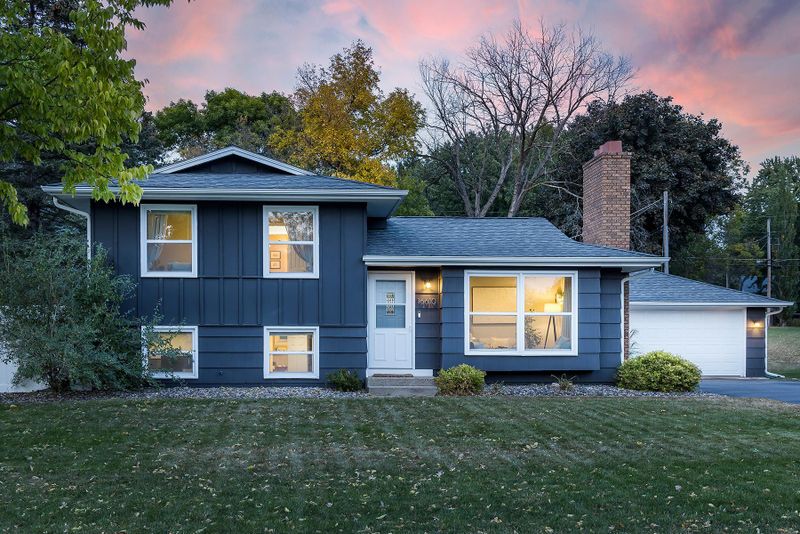 16610 Gannon Ave W, Rosemount, MN 55068