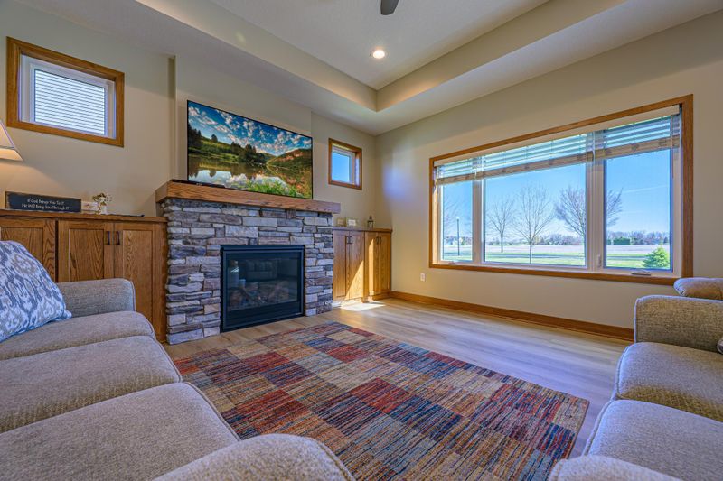 166 Eau Claire Ave SE, Hutchinson, MN 55350