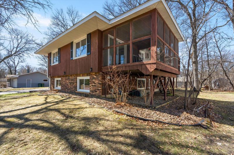 2030 Crestview Ln, Brainerd, MN 56401