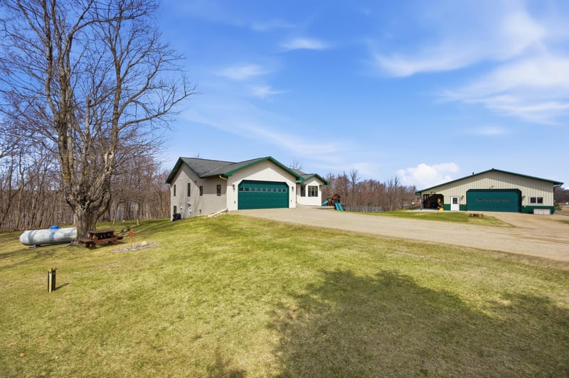 290 Bennett Rd, Vergas, MN 56587