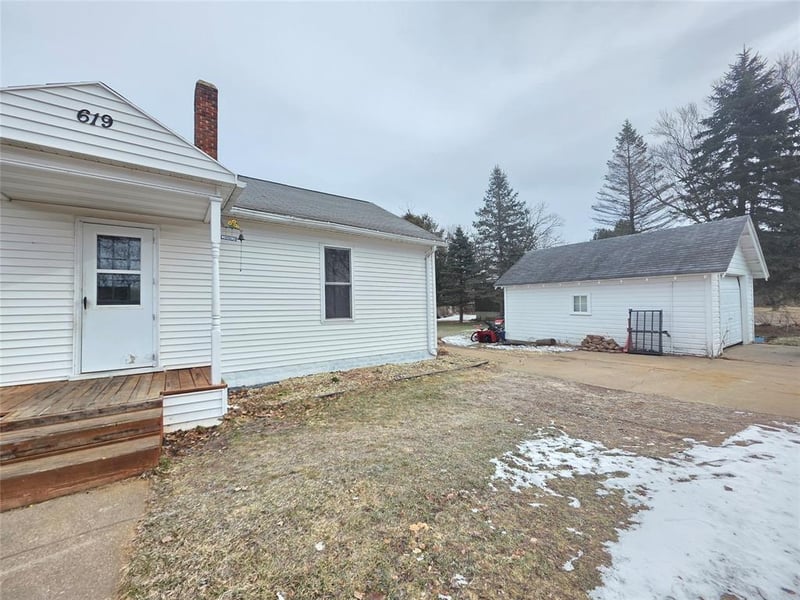 619 W Perkins St, Augusta, WI 54722