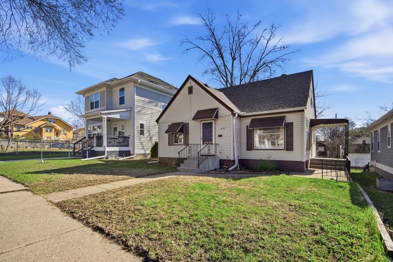 2022 Sheridan Ave N, Minneapolis, MN 55411