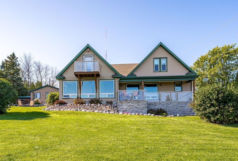 1101 W Skyline Pw, Duluth, MN 55806