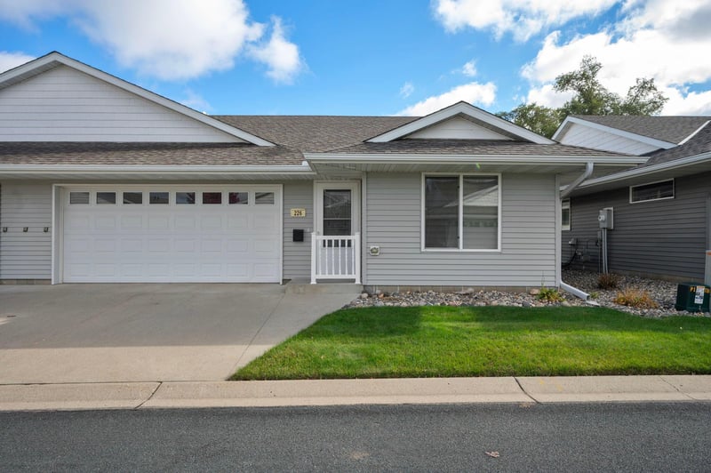 226 Quill St NE, Kimball, MN 55353
