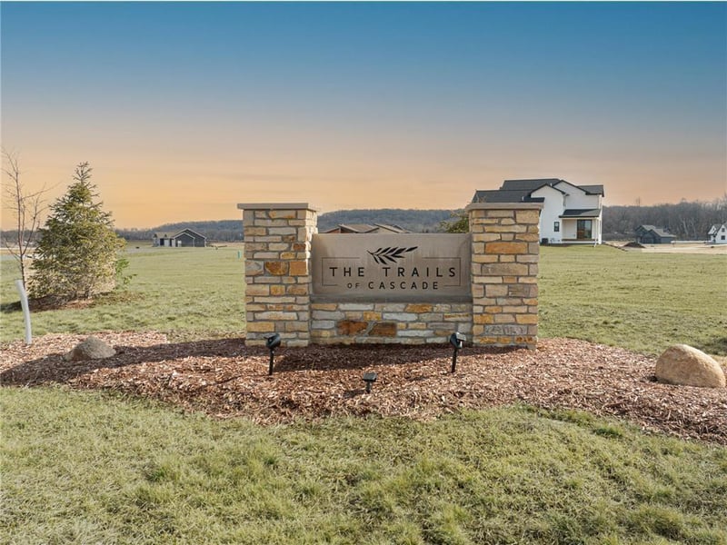 1454 Skyview Cir NW, Rochester, MN 55901