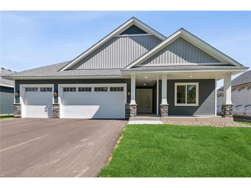 6392 Goodwin Ln, Wyoming, MN 55092