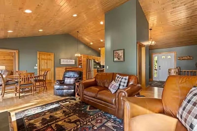 10580 Pine Song Dr, Nisswa, MN 56468