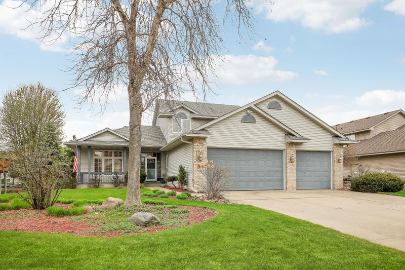 2014 Blue Jay St, Shakopee, MN 55379