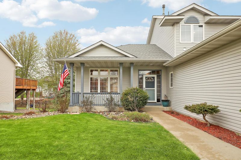 2014 Blue Jay St, Shakopee, MN 55379