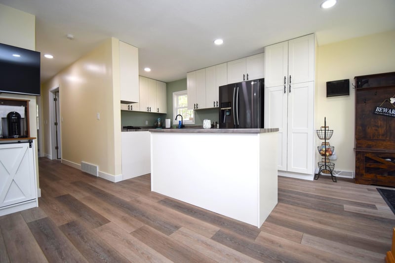 6502 Burnikel Rd, Siren, WI 54872