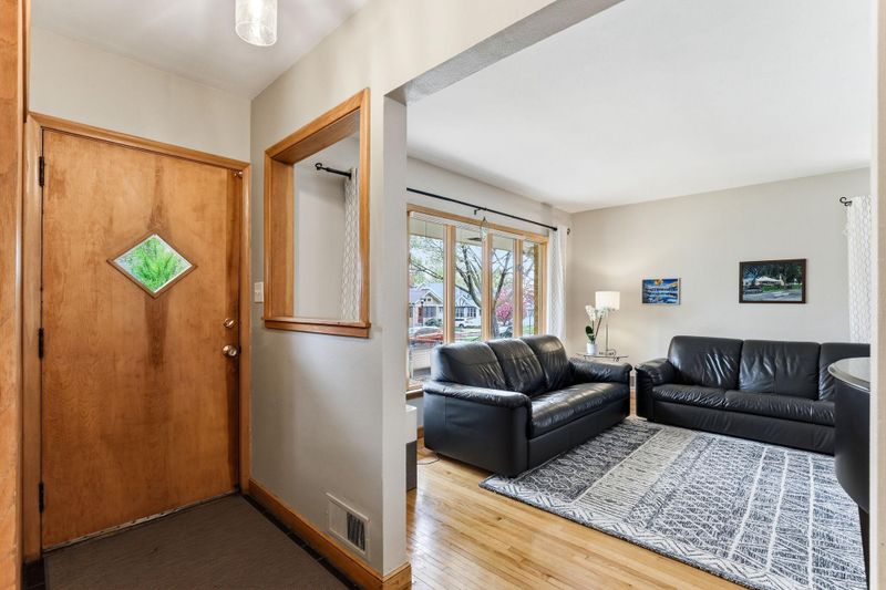 1907 Jefferson Ave, Saint Paul, MN 55105