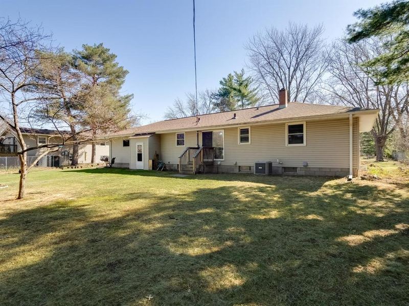 8346 Groveland Rd, Mounds View, MN 55112