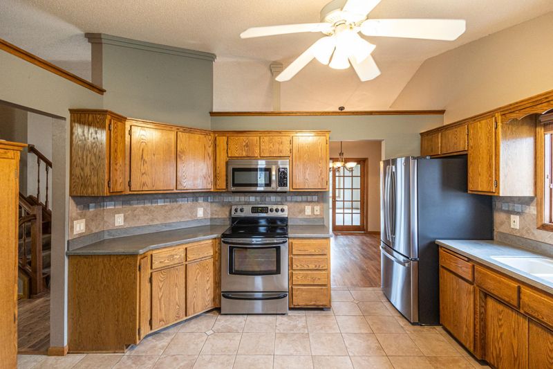 1011 Independence Ln N, Champlin, MN 55316