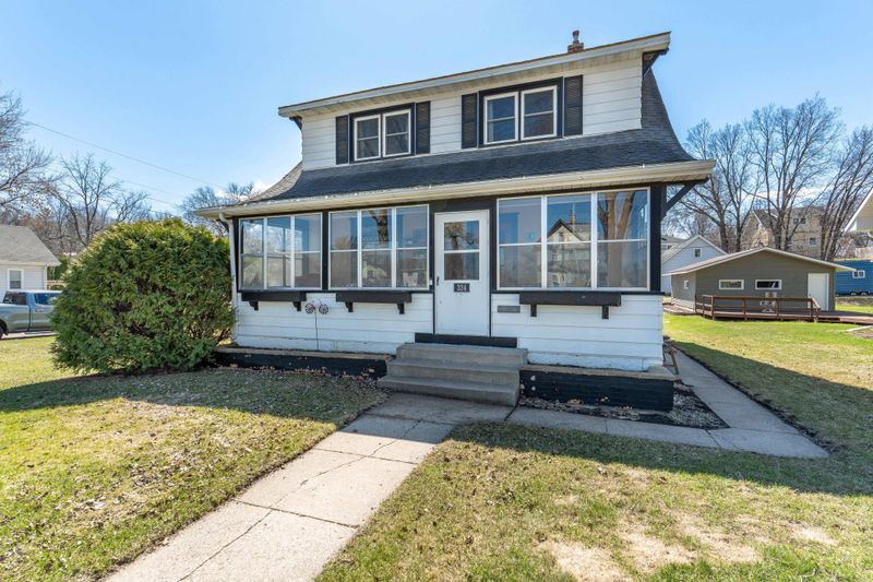 324 E Vasa Ave, Fergus Falls, MN 56537