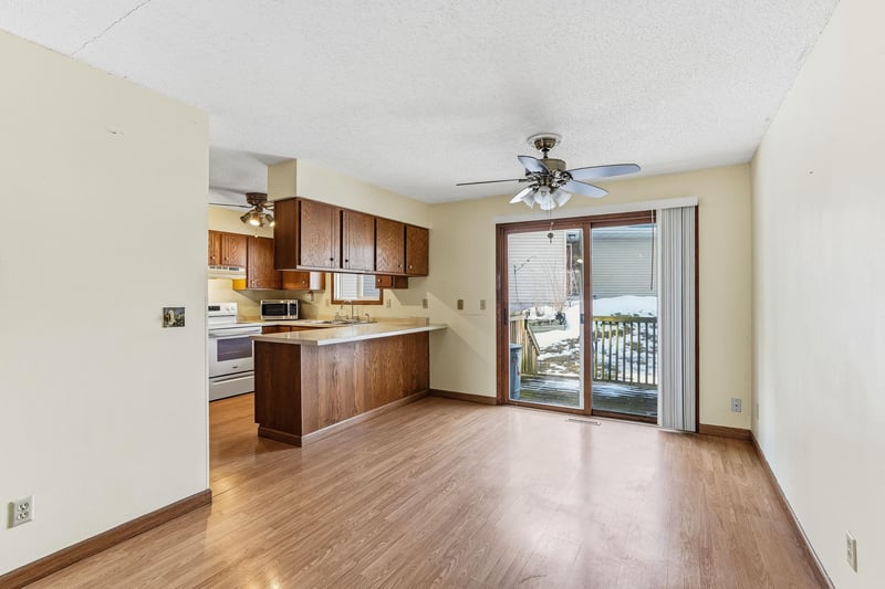 406 Whispering Ln, Hastings, MN 55033