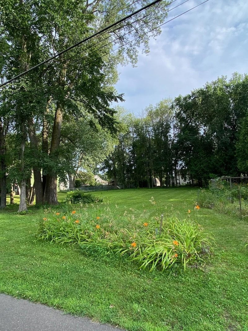 954 15th Ave Se, Forest Lake, MN 55025