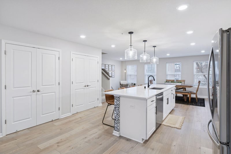 657 Village Dr #03, New Brighton, MN 55112