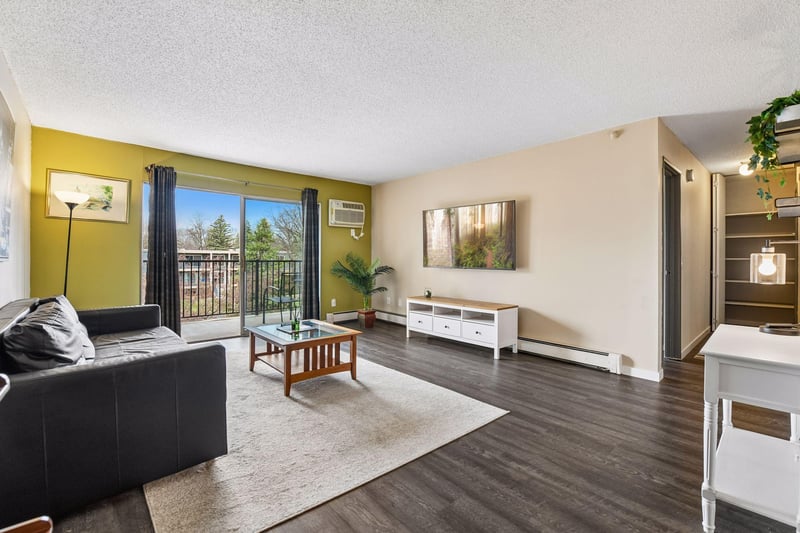 4351 Parklawn Ave #205E, Edina, MN 55435