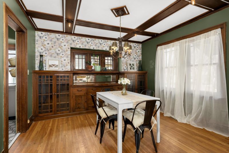 3635 Sheridan Ave N, Minneapolis, MN 55412
