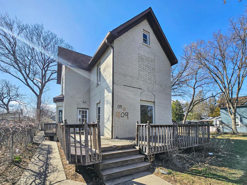 609 3rd St NE, Little Falls, MN 56345