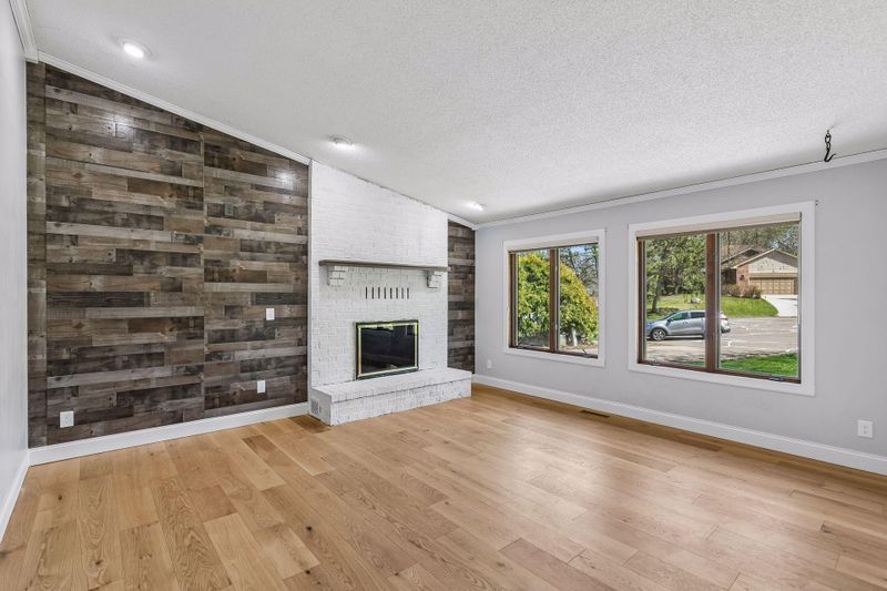 17082 Hamilton Dr, Lakeville, MN 55044