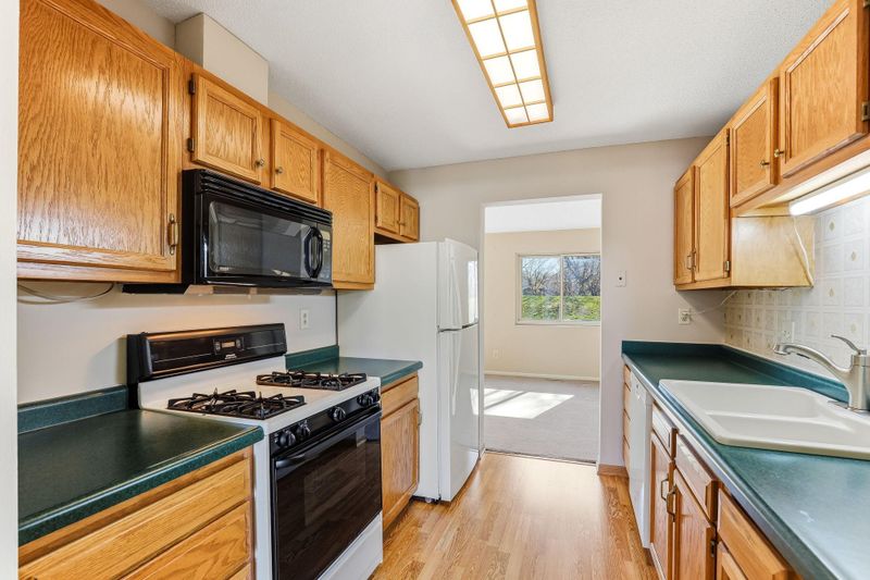 6286 Meadowlark Ln N, Maple Grove, MN 55369