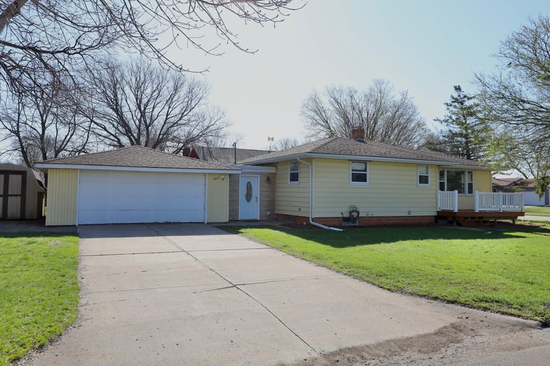 340 2nd Ave S, Amboy, MN 56010