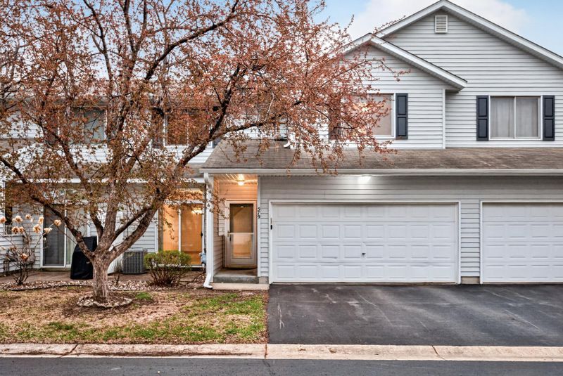 579 Roundhouse St, Shakopee, MN 55379