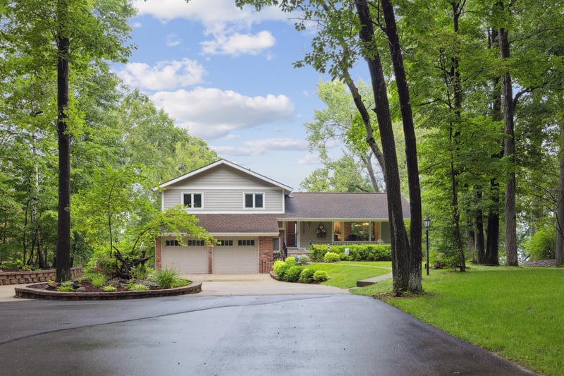 10067 N Long Lake Rd, Brainerd, MN 56401