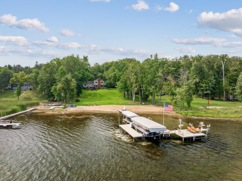 10067 N Long Lake Rd, Brainerd, MN 56401