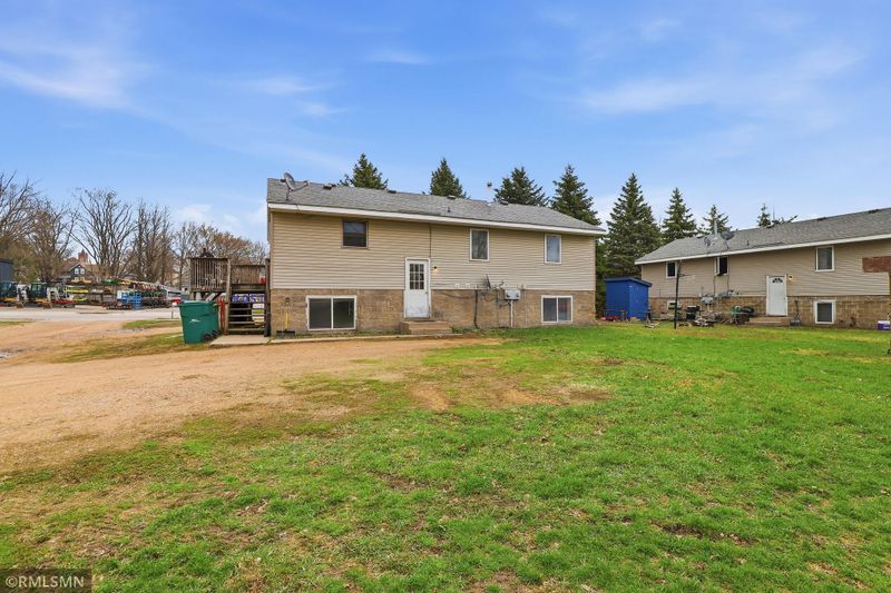 100 4th St NW, Montgomery, MN 56069