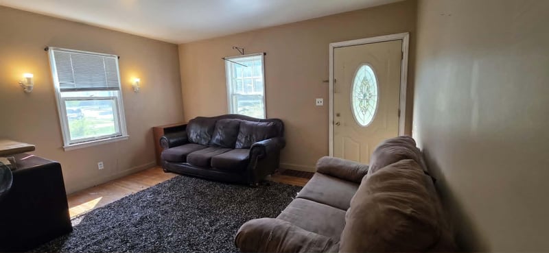 122 W 5th St, Litchfield, MN 55355