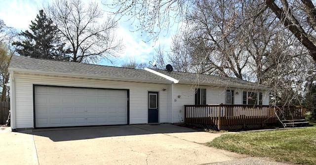 13 N Muyres Ave, Carlos, MN 56319