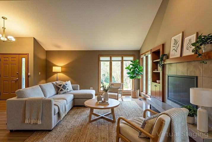 7030 Birchwood Dr, La Crescent, MN 55947