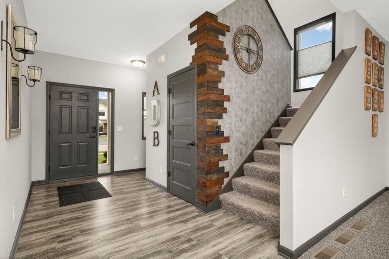 7751 Mackenzie Ave NE, Elk River, MN 55330