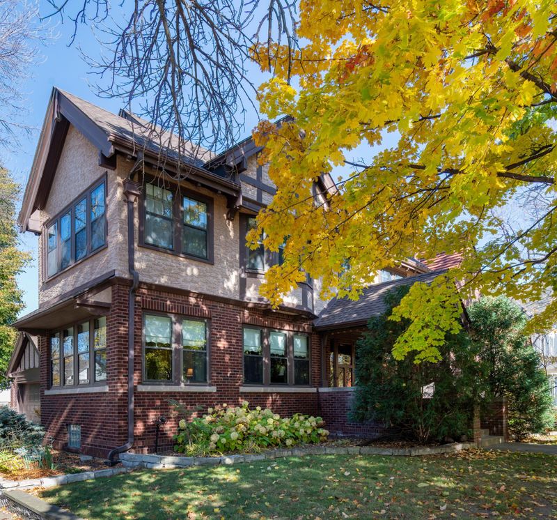 1157 Summit Ave, Saint Paul, MN 55105