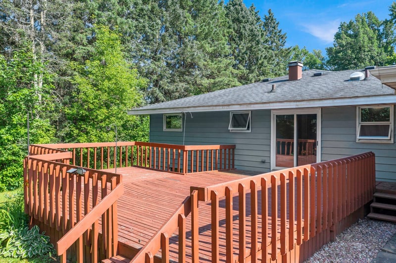 960 Sylvan St, Cumberland, WI 54829
