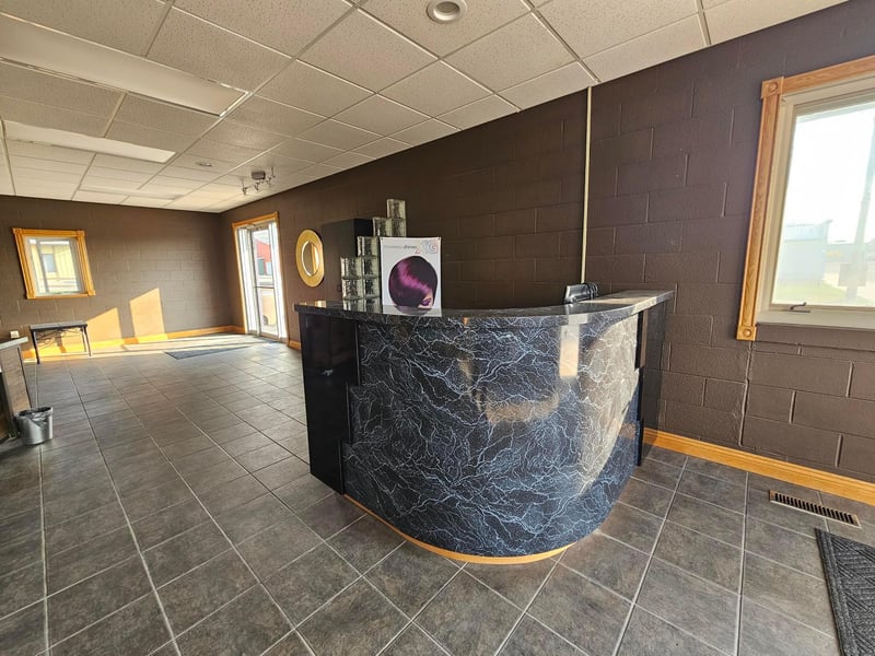 103 Mckinley Ave W, Karlstad, MN 56732