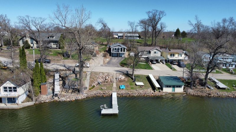18013 Roberds Lake Blvd, Faribault, MN 55021