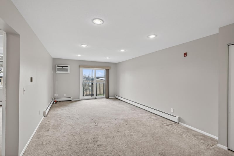 2690 Oxford St N #239, Roseville, MN 55113