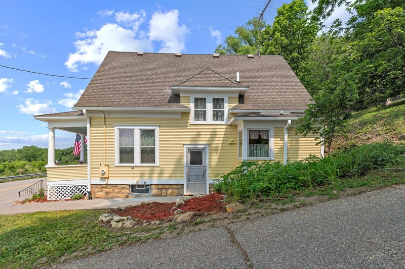 W3410 State Road 35, Maiden Rock, WI 54750