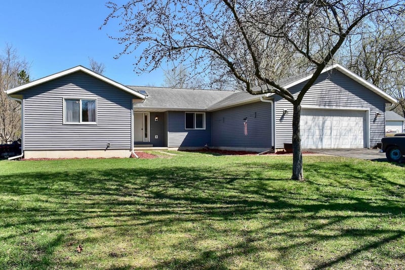 210 Birch St, Hokah, MN 55941