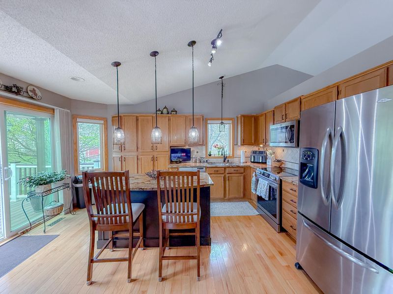9681 82nd St S, Cottage Grove, MN 55016