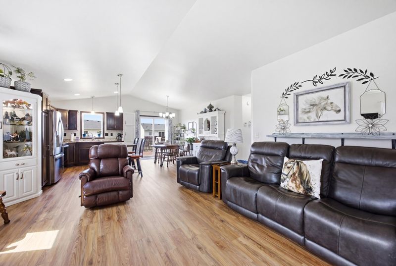 4427 17th St S, Moorhead, MN 56560