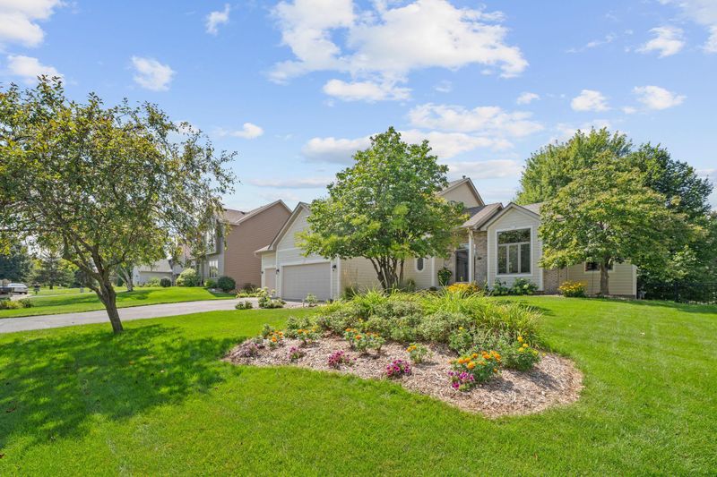 11239 Apennine Way, Inver Grove Heights, MN 55077