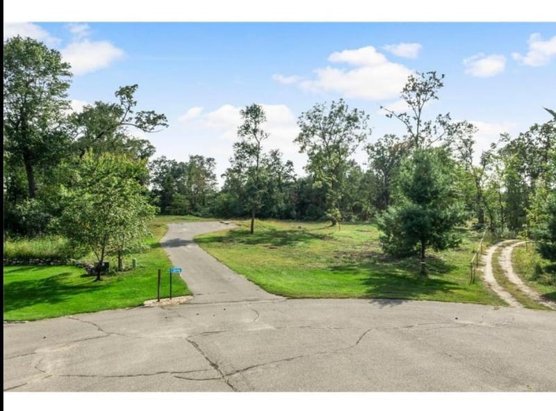30741 Juniper Ct NW, Cambridge, MN 55008