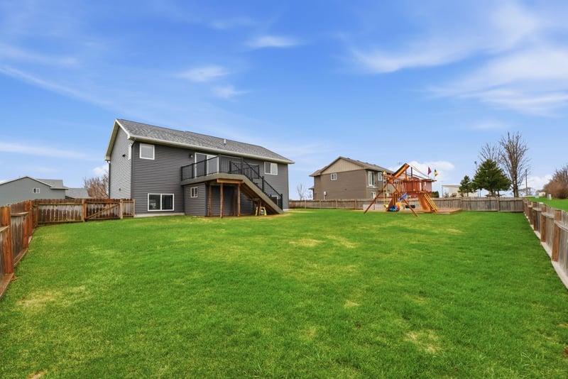 201 10th St SE, Freeport, MN 56331