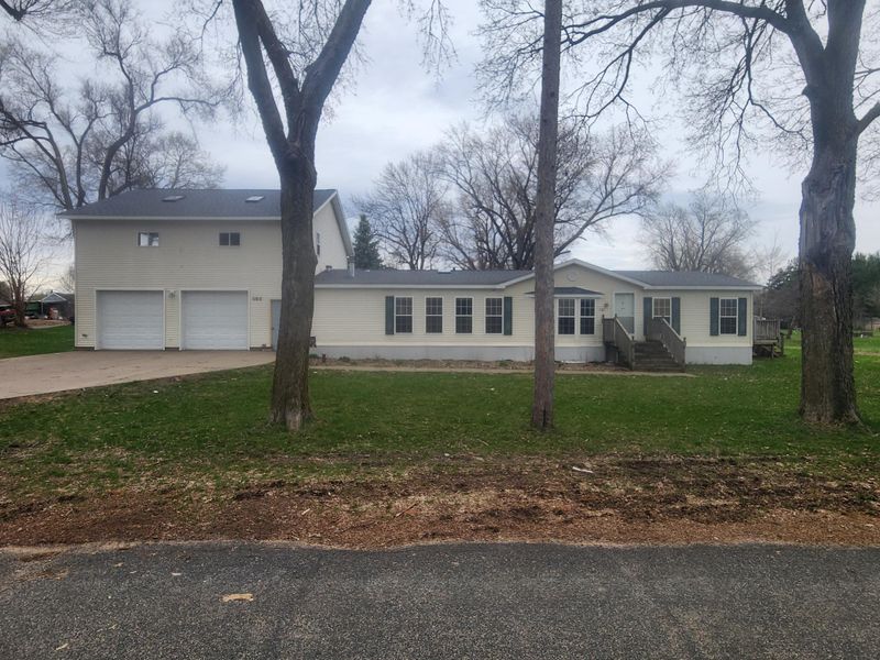 288 W 18th St, Cochrane, WI 54622