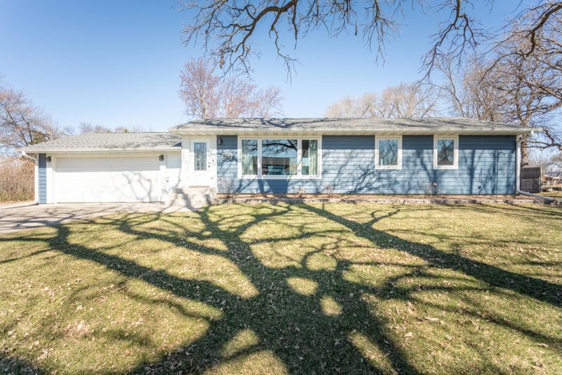 1207 Donna Dr NW, Alexandria, MN 56308