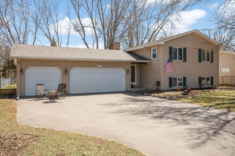 12061 Ilex St NW, Coon Rapids, MN 55448